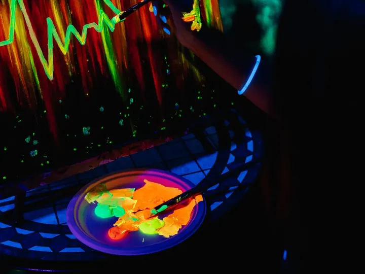 ArtNeon – svítící barvy